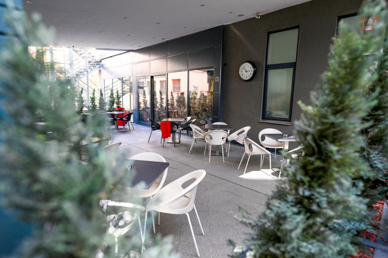 Ibis Skopje City Center Exterior foto
