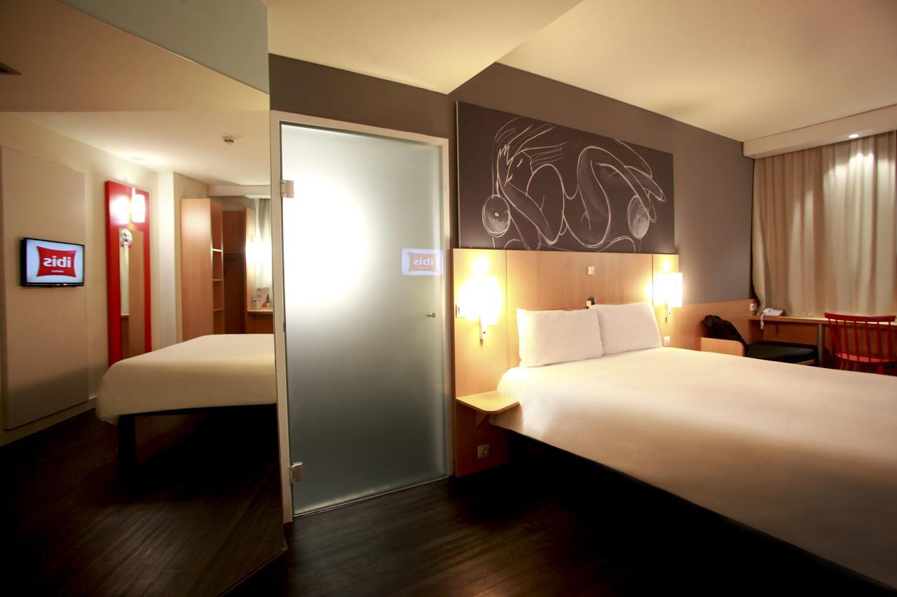 Ibis Skopje City Center Exterior foto